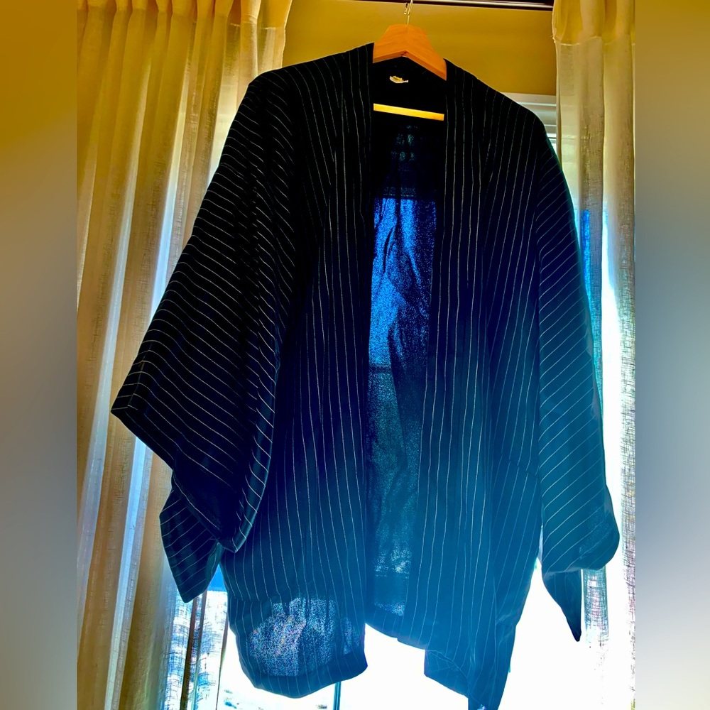 Kimono black white stripe silky short dressing gown robe loose